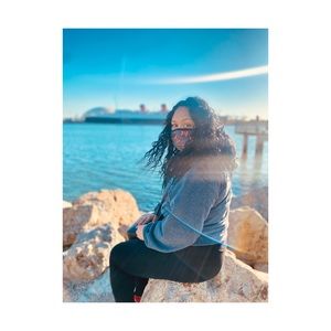 Meet your Posher, Leslie